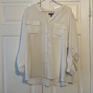 🛍️ 2/$20 White long sleeve blouse (2 sizes)
